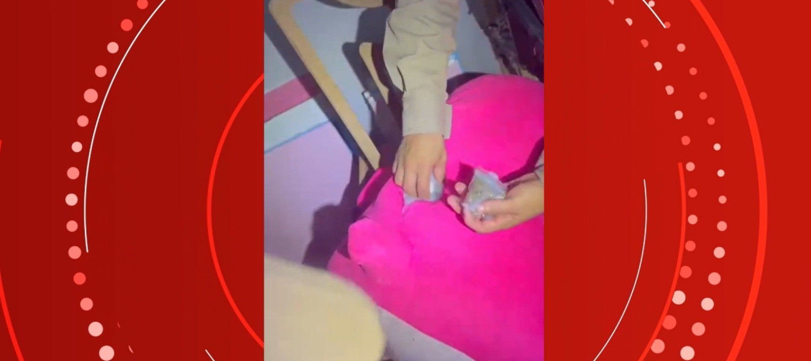 Vídeo mostra apreensão de drogas escondidas em urso de pelúcia em Unaí – G1