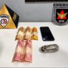 Adolescente é apreendido com maconha e dinheiro após tentar fuga em Unaí